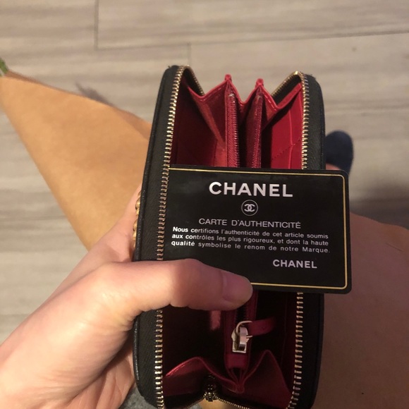 Chanel Wallet - Picture 3 of 6